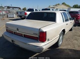 LINCOLN TOWN CAR CARTIER 1LNLM83WXTY****** fotografie