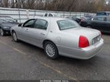 LINCOLN TOWN CAR SIGNATURE LIMITED снимка