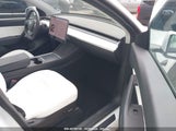 TESLA MODEL Y PERFORMANCE DUAL MOTOR ALL-WHEEL DRIVE 7SAYGDEF2NF362667 fotografie