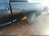 TOYOTA TUNDRA GRADE 5.7L V8 5TFUW5F12BX****** fotografie