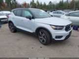 VOLVO XC40 T5 R-DESIGN снимка