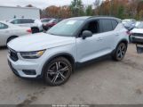 VOLVO XC40 T5 R-DESIGN снимка