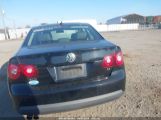 VOLKSWAGEN JETTA SE photo