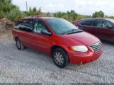 CHRYSLER TOWN & COUNTRY LIMITED снимка