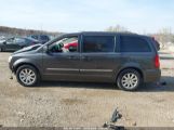 CHRYSLER TOWN & COUNTRY TOURING photo