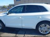 AUDI Q5 2.0T PREMIUM/2.0T TECH PREMIUM photo