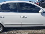 VOLKSWAGEN PASSAT KOMFORT photo