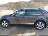 VOLKSWAGEN TOUAREG VR6 LUX WVGEF9BP4DD****** photo