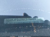 JEEP GRAND CHEROKEE SRT 1C4RJFDJ2GC****** снимка