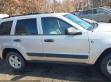 JEEP GRAND CHEROKEE LAREDO photo