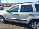 JEEP GRAND CHEROKEE LAREDO photo