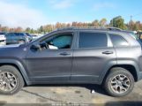 JEEP CHEROKEE TRAILHAWK 4X4 photo