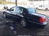 LINCOLN TOWN CAR SIGNATURE LIMITED photo