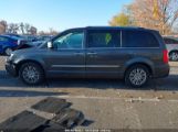 CHRYSLER TOWN & COUNTRY LIMITED photo