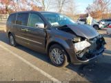 CHRYSLER TOWN & COUNTRY LIMITED photo