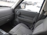 DODGE NITRO SXT photo