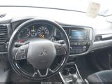 MITSUBISHI OUTLANDER SE photo