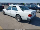 MERCEDES-BENZ 300 E WDBEA30E4NB****** снимка