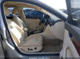 VOLKSWAGEN PASSAT 2.0L TDI SEL PREMIUM photo