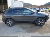 JEEP CHEROKEE TRAILHAWK снимка