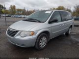 CHRYSLER TOWN & COUNTRY TOURING photo