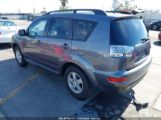 MITSUBISHI OUTLANDER ES photo