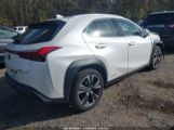 LEXUS UX 250H снимка