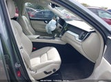 VOLVO XC60 T5 MOMENTUM YV4102RK7J1065151 photo