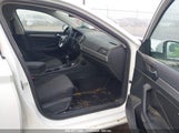 VOLKSWAGEN JETTA 1.4T R-LINE/1.4T S 3VWN57BU3LM****** снимка