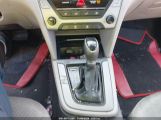 HYUNDAI ELANTRA SE photo