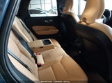 VOLVO XC60 T5 INSCRIPTION YV4102DL6L1****** fotografie