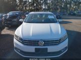 VOLKSWAGEN PASSAT 1.8T SEL PREMIUM снимка