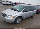 CHRYSLER TOWN & COUNTRY 1A8GP45R26B****** снимка