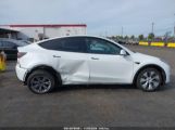 TESLA MODEL Y LONG RANGE DUAL MOTOR ALL-WHEEL DRIVE photo