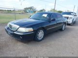 LINCOLN TOWN CAR SIGNATURE LIMITED photo