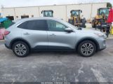 FORD ESCAPE SEL 1FMCU0H61NU****** fotografie