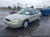 FORD TAURUS SE photo