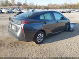 TOYOTA PRIUS FOUR JTDKARFUXH3****** снимка