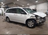 TOYOTA SIENNA LE photo