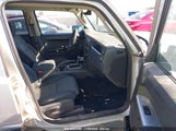 JEEP COMMANDER SPORT 1J8HG48K38C****** снимка