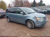 CHRYSLER TOWN & COUNTRY TOURING снимка