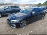 BMW M550I XDRIVE снимка