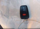 TOYOTA COROLLA SE JTNK4RBE0K3****** снимка