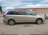 TOYOTA SIENNA XLE снимка