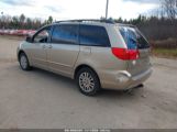 TOYOTA SIENNA XLE снимка