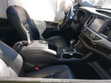TOYOTA HIGHLANDER HYBRID XLE 5TDJGRFH0JS****** снимка