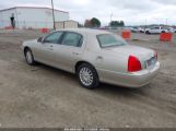 LINCOLN TOWN CAR SIGNATURE photo