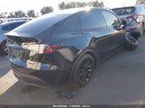 TESLA MODEL Y RWD 7SAYGDED7PF****** fotografie