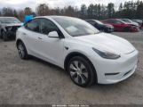 TESLA MODEL Y AWD/LONG RANGE DUAL MOTOR ALL-WHEEL DRIVE снимка