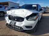 VOLVO XC40 T4 R-DESIGN YV4AC2HM9N2****** снимка